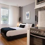 #8 - Refined Studio - Self Check In - Plateau - St-Denis - Ac - Tv