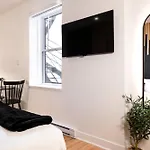 #6 - Artistic Studio - Self Check In - Plateau - St-Denis - Ac - Tv