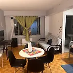 Cute Apartment Downtown