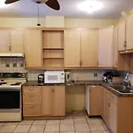 Delightful Room Near Metro Monk Station With Self Check-In