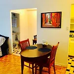 Stylish Montreal Apartment Comfortable Stay In The Golden Square Mile