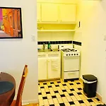 Stylish Montreal Apartment Comfortable Stay In The Golden Square Mile