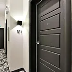 Glamorous 1Br In Downtown 105