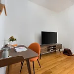 Cozy Designer Home With Terrasse