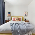 Cozy Designer Home With Terrasse