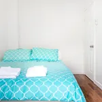 Amazing Three Bedroom Apartment In Central Montreal Facing A Park