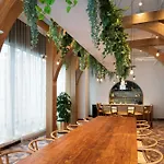Honeyrose Hotel, Montreal, A Tribute Portfolio Hotel