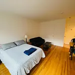 Stylish Montreal Apartment Comfortable Stay In The Golden Square Mile