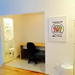 Stylish Montreal Apartment Comfortable Stay In The Golden Square Mile