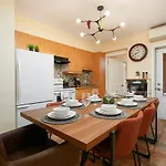 Charming Apartment In Prime Location - Plateau Mont Royal