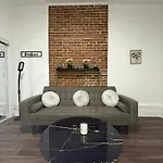 Rio 1-Br Apartment In Mtl
