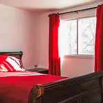 Spacious House Near Downtown Mtl
