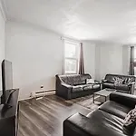 Spacious 3 Bedroom Apartment In Lasalle