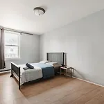 Spacious 3 Bedroom Apartment In Lasalle