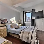 Chic Downtown Montreal Condo 2 Bed 2 Bath Free Indoor Parking