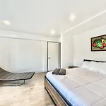 2 Floor Old Mtl Waterfront Condo