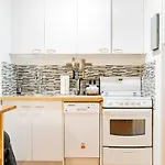 Superbe Appartement Pres Mcgill
