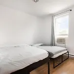C 07 - Apartment With 2 Bedrooms And 3 Beds