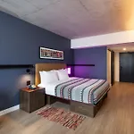 Moxy Montreal Downtown