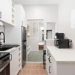 Stylish Loft In Heart Of Plateau
