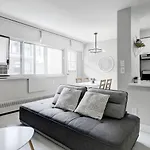 Urban Haven On Downtown Zl7