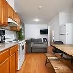 Prime Location Gorgeous 4Br Downtown Mtl Zj2
