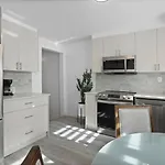 Spacious 3Br In The Heart Of Village Zp1