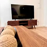 Cute 1Bdr Apt On Bishop St- Heart Of Mtl Zz9