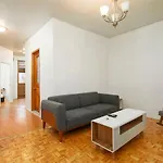 Beautiful Apartment In Downtown Zc9