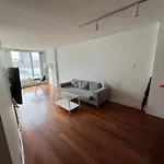 Cozy 1 Bedroom In The Heart Of Old Port Montreal