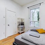 Spacious 3 Bedrooms In Dt Montreal