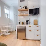 Studio #16 - Self Check-In - Plateau - St-Denis