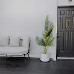 Studio #16 - Self Check-In - Plateau - St-Denis