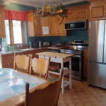 3 Bedrooms 3 Beds Near Metro -2 Parking Free