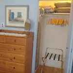 3 Bedrooms 3 Beds Near Metro -2 Parking Free