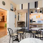 Hotel Chateau De L\'Argoat