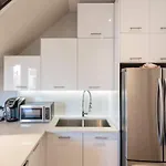 2-Bedroom With Mezzanine Mile-End