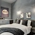 Likeahotel- Le Penfield Suites By Mcgill