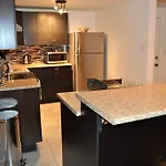 Bnbera - The Rock Apartment
