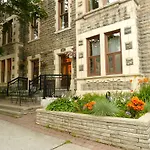 Gite University Bed And Breakfast