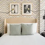 Beautiful Griffintown Suites By Sonder