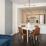 Beautiful Griffintown Suites By Sonder