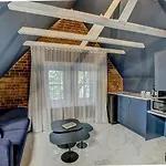 1595 Dr Peinfeld By Ellegancia