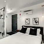 1595 Dr Peinfeld By Ellegancia