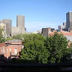 Hotel & Suites Place Des Arts