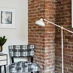 Lovely 2Br In The Village By Sonder