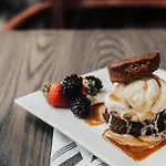 Le Petit Hotel Vieux-Montreal - Saint-Paul By Gray Collection