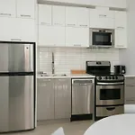 Colorful 2Br In Downtown Mtl By Sonder
