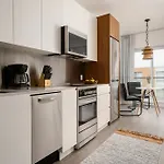 Pristine 1Br In Quartier Des Spectacles By Sonder