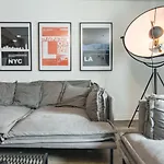 1800S Heritage Loft In Old Montreal By Nuage